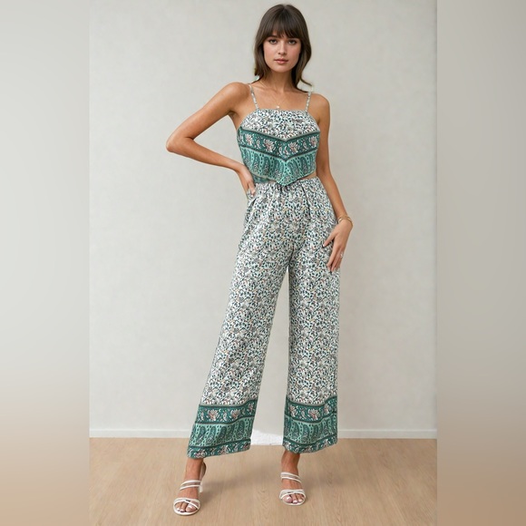 Floral Print Cami Top & Wide Leg Pants - Picture 5 of 12